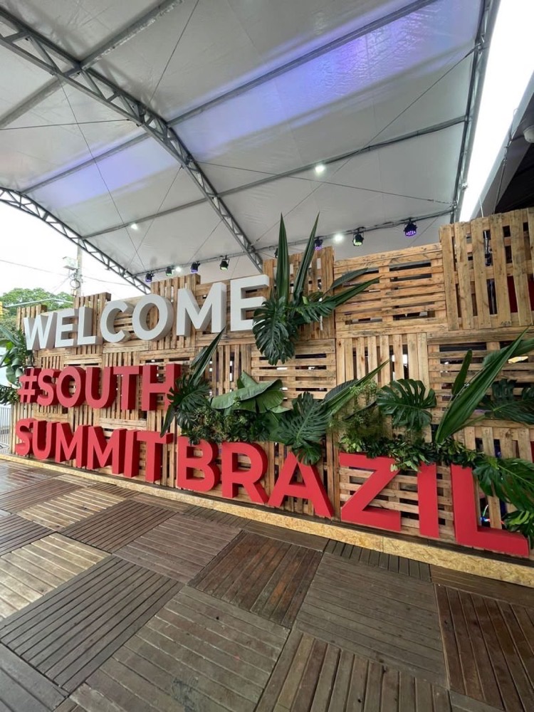 Imagem do hall de entrada do South Summit Brazil 2022