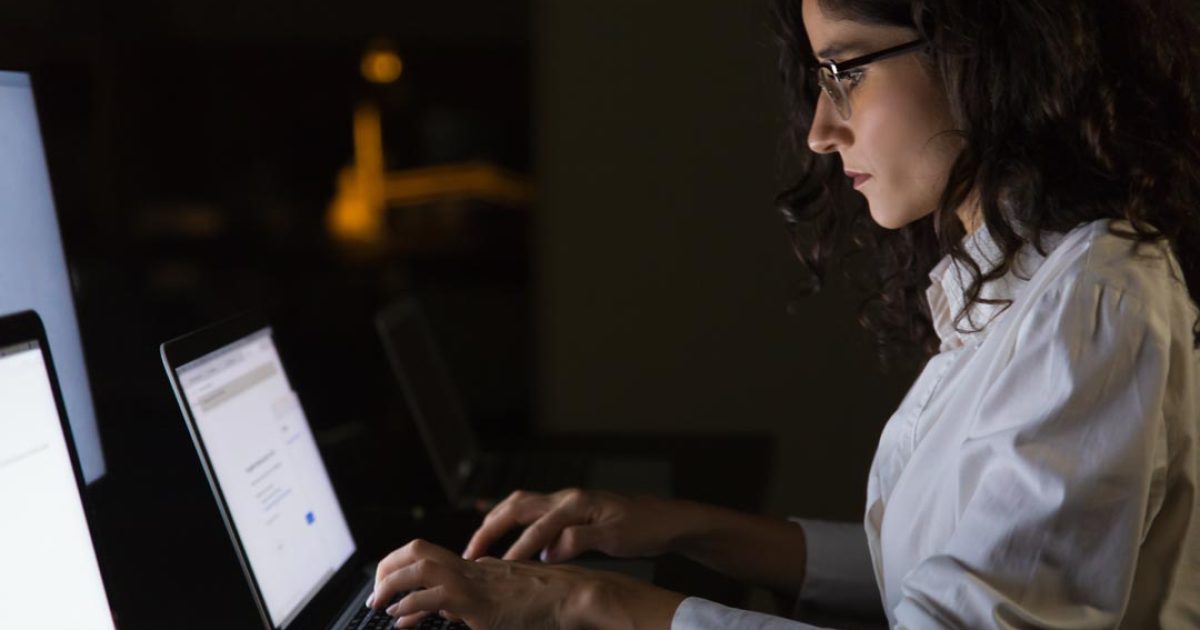 Como identificar red flags em fornecedores: 7 alertas automáticos que o seu programa de TPRM precisa ter